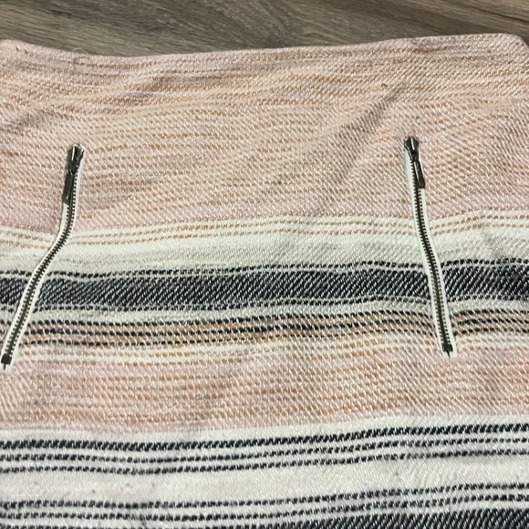 LOFT Pink and Gray Tweed Frayed Chic Pencil Skirt Casual Resort Wear - Picture 5 of 7